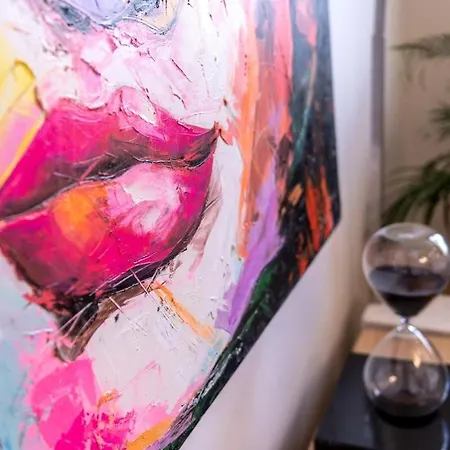 Sunny & Quiet In Peaceful Hood,metro Access Apartamento Praga