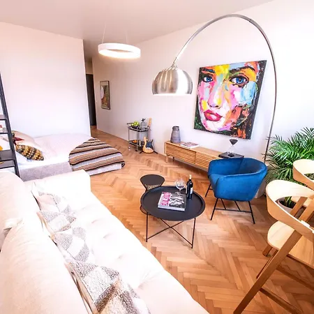Appartement Sunny & Quiet In Peaceful Hood,metro Access
