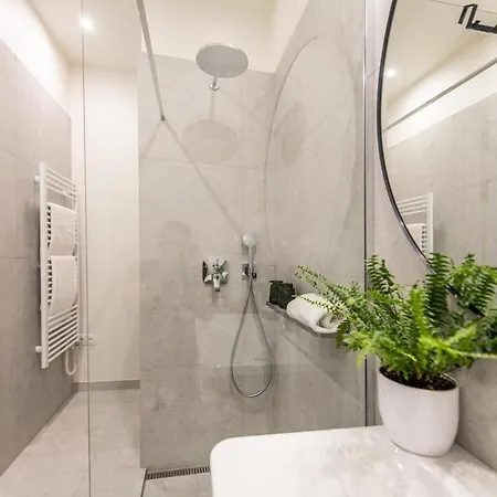 Appartement Sunny & Quiet In Peaceful Hood,metro Access
